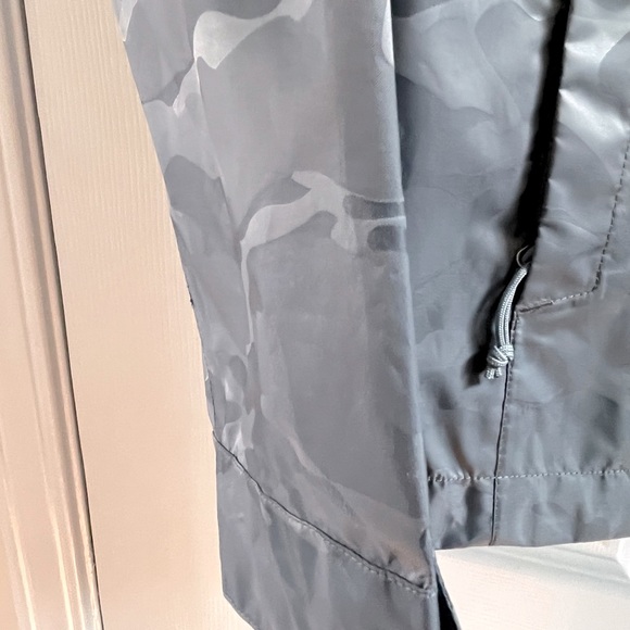 New The North Face Novelty Venture Jacket Mid Grey Camo - Picture 5 of 8